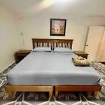 Cozy Apartment King Bed Ac Downtown