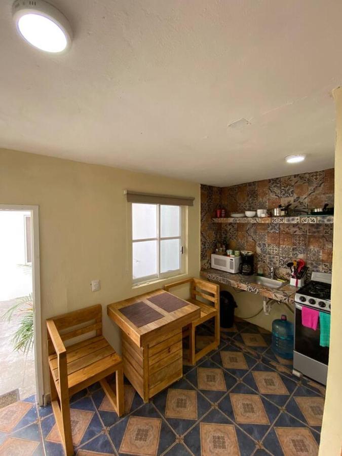 Cozy King Bed Ac Downtown Apartment