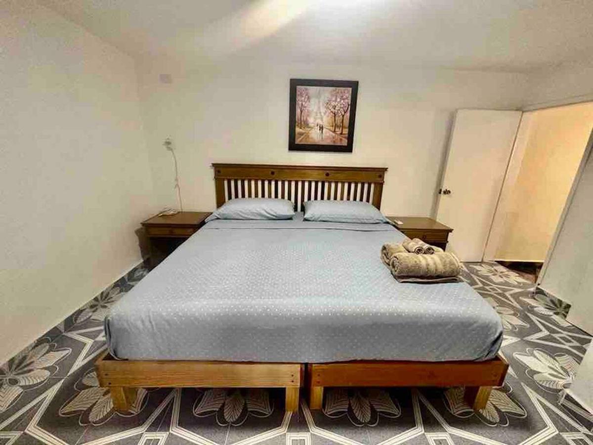 Apartment Cozy King Bed Ac Downtown *